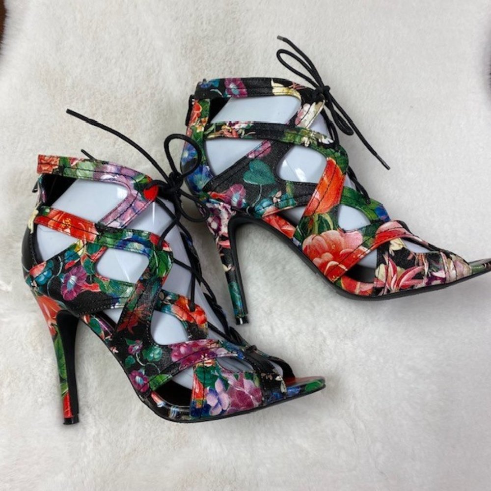 Madden Girl Dita Floral Lace Up Stilettos Open Toe Heels, size 8